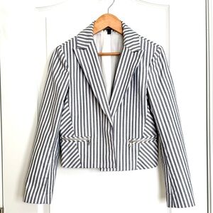 Express Gray and White Striped Office Career Cropped cotton-blend Blazer, size 0